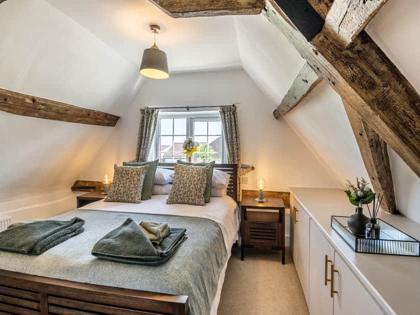 King bedroom  | The Old Cottage and Field View Annex, Walcott