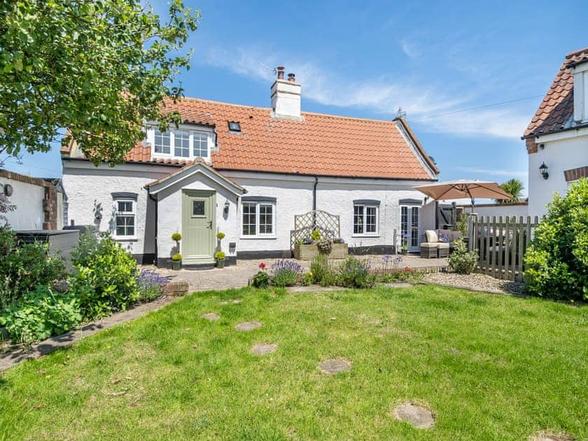 Garden | The Old Cottage and Field View Annex, Walcott