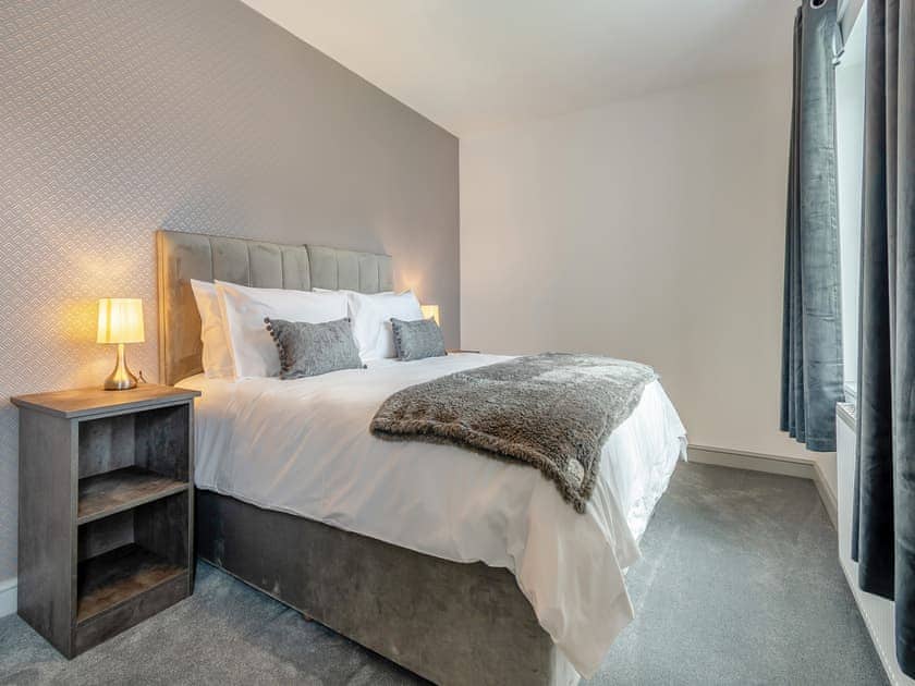 King / 2 singles bedroom  | Sandcastles, Bridlington