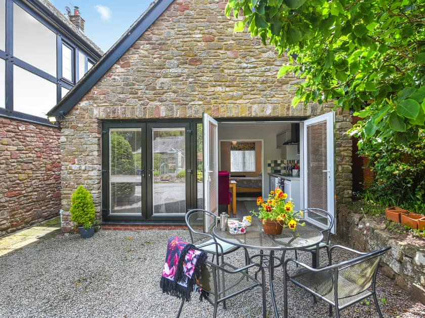 Outdoor area | Trecilla House, Ross-on-Wye