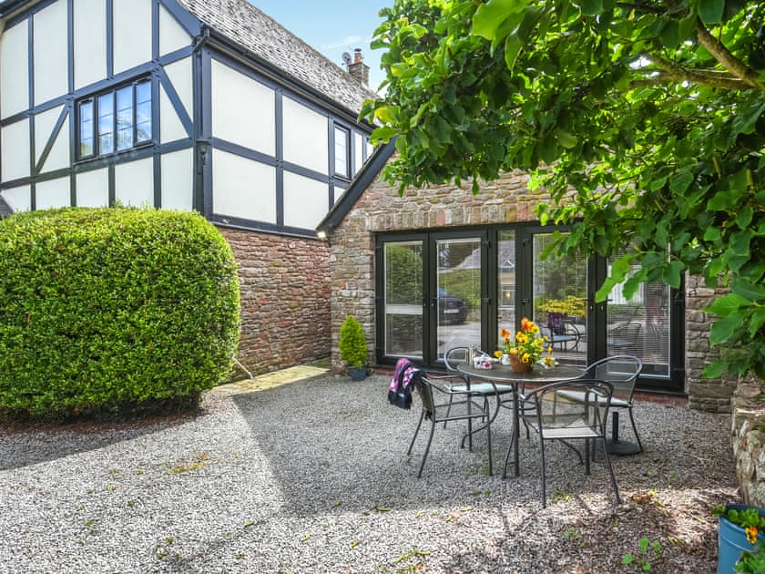 Outdoor area | Trecilla House, Ross-on-Wye