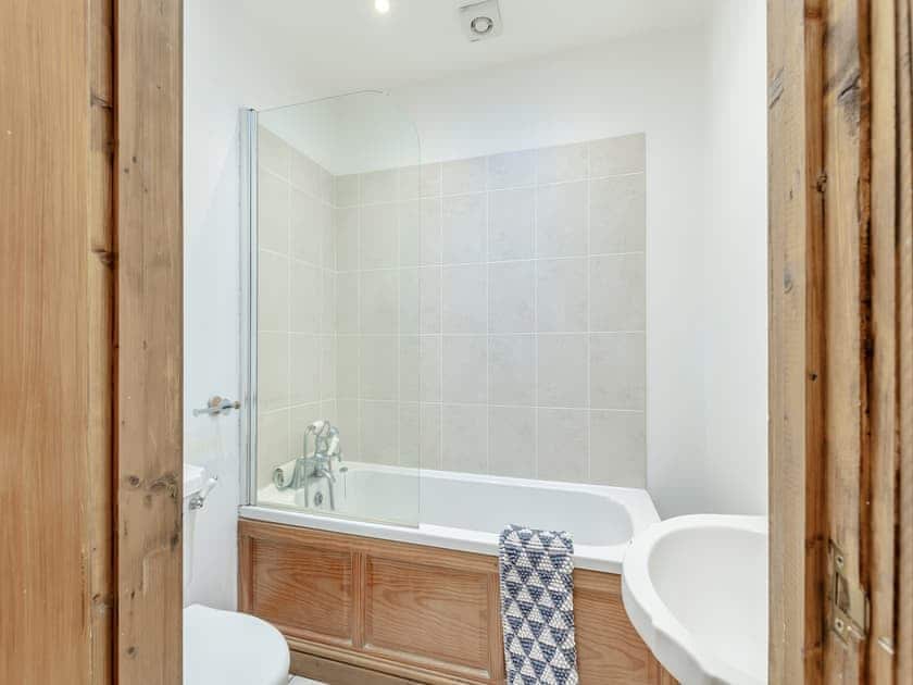 Bathroom | Grisedale Stables, Threshfield, near Grassington