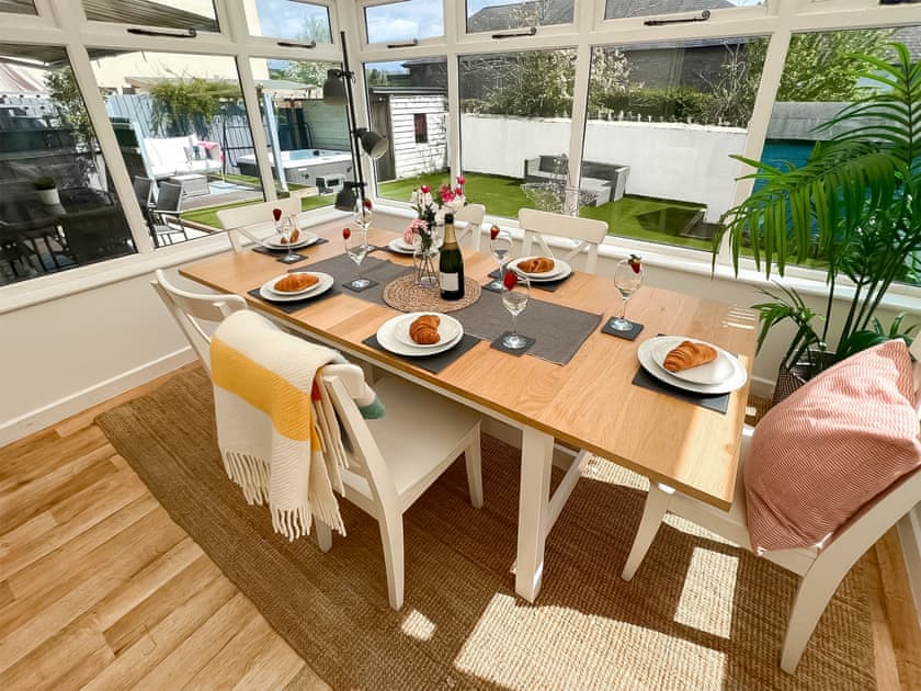 Dining Area | Manuka Cottage, Totnes
