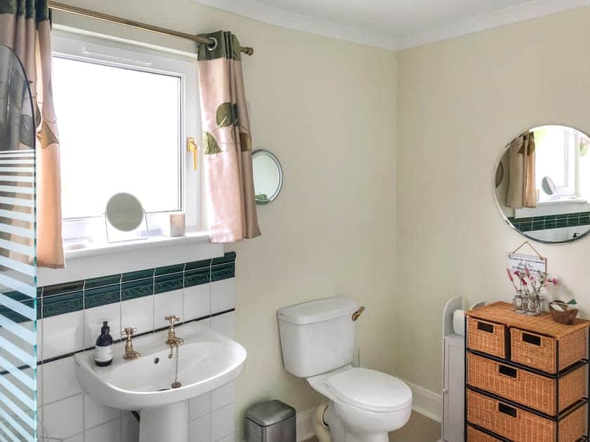 Bathroom | Capelrig Cottage, Balfron, near Drymen Loch Lomond & The Trossachs