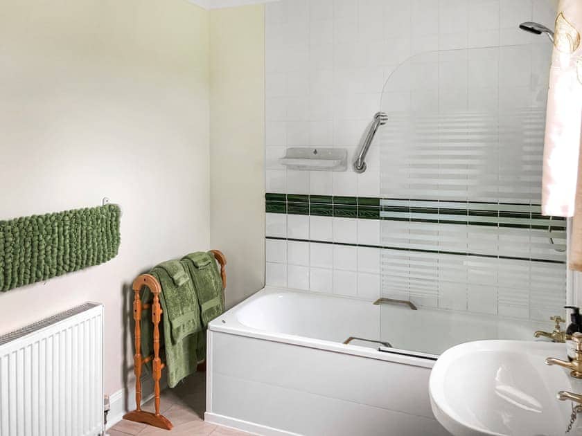 Bathroom | Capelrig Cottage, Balfron, near Drymen Loch Lomond & The Trossachs