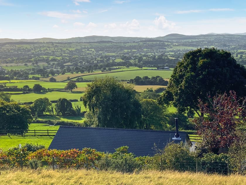 Setting | Beehive Cottage, Bodfari, near Denbigh