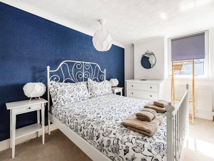 Double bedroom | Turnstone House, Gorleston-on-Sea, near Great Yarmouth