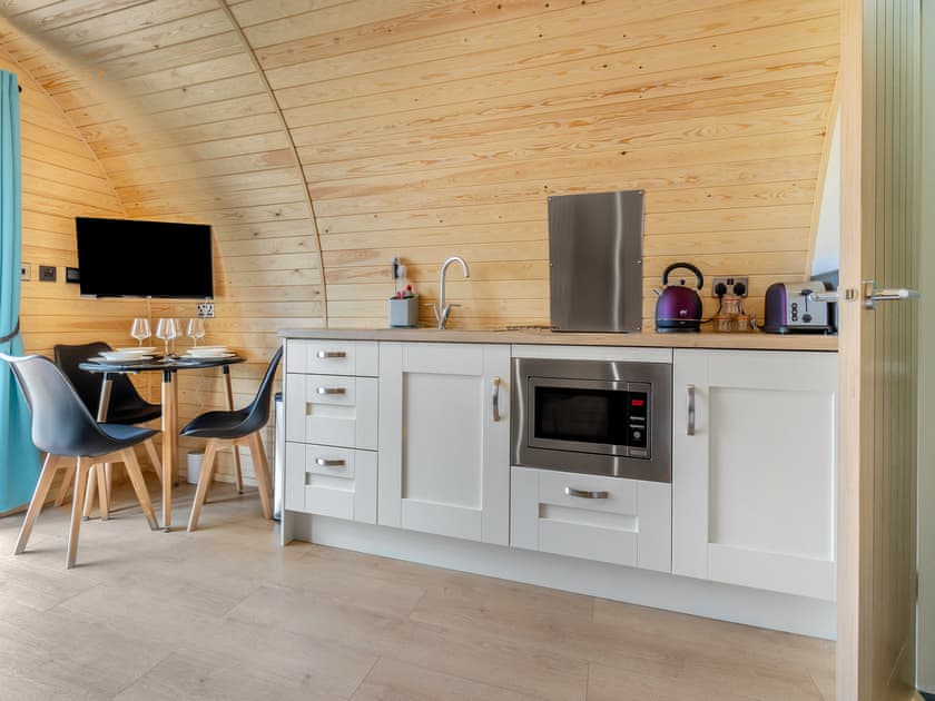 Kitchen | Rabbits Rest - Broomy Bank Pods, Nesscliffe