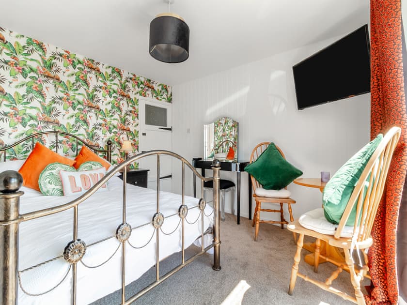 Double bedroom | Rosie Lee by the Sea, Lowestoft