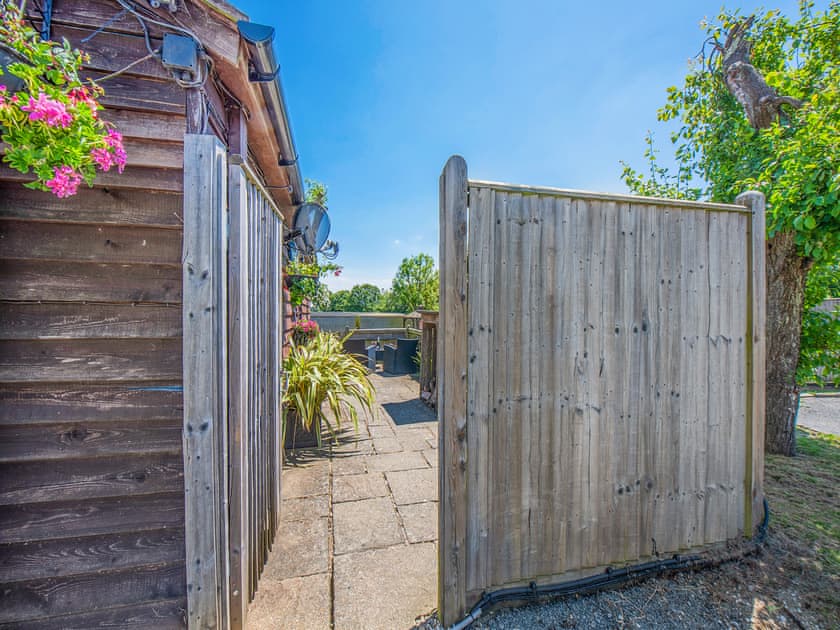 Exterior | Stag Lodge - Egmont Farm, Northiam, near Rye