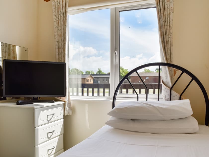 Single bedroom | Stepper Point - Bay Adventures, St Merryn, near Padstow