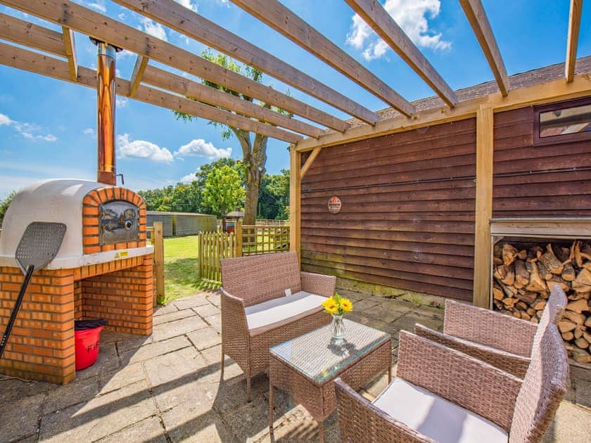 Sitting-out-area | Egmont Farmhouse - Egmont Farm, Northiam, near Rye