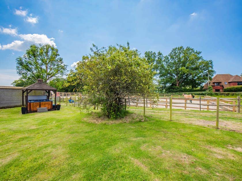 Garden | Egmont Farmhouse - Egmont Farm, Northiam, near Rye