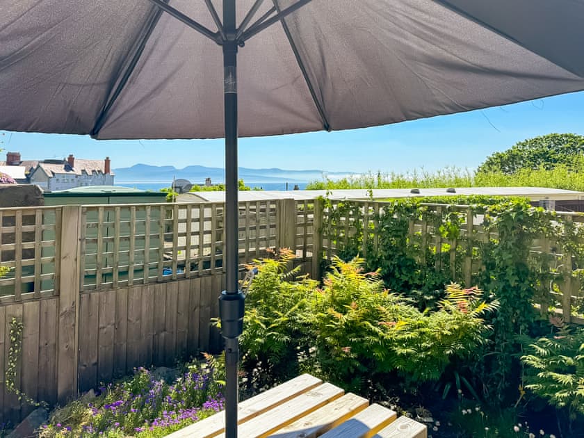 Terrace | Trem Y Mor, Criccieth