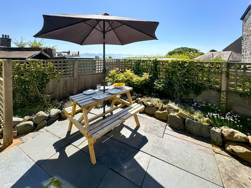 Terrace | Trem Y Mor, Criccieth