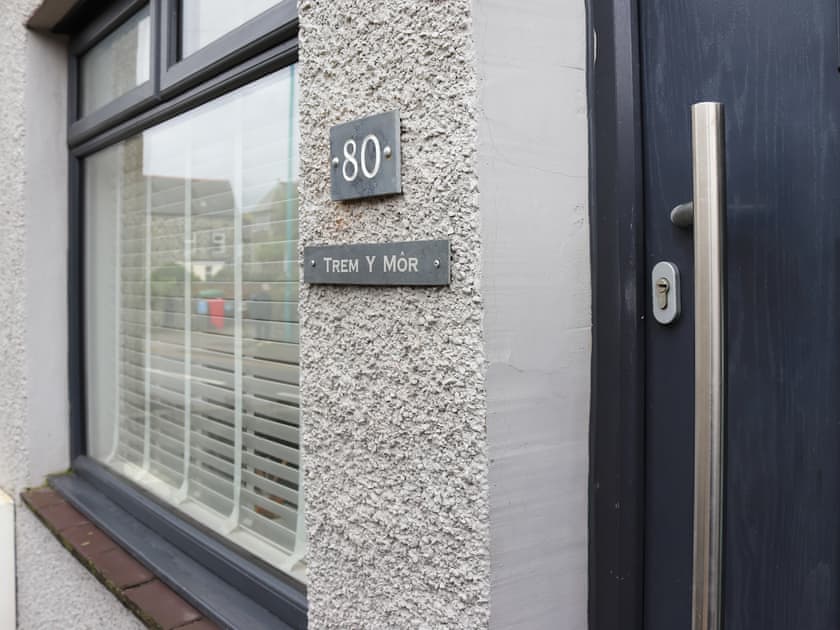 Exterior | Trem Y Mor, Criccieth