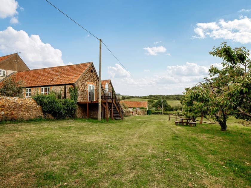 Outdoor area | Carters Cottage - Rudge Farm Cottages, Chilcombe, near Bridport