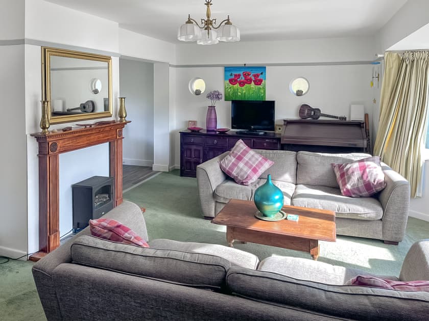 Living area | Pillango, Cowes