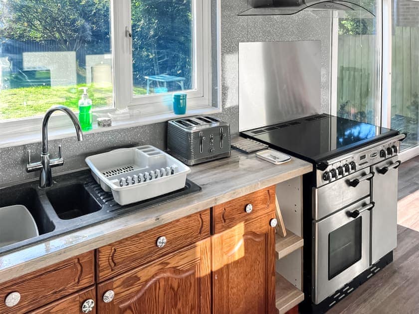 Kitchen | Pillango, Cowes