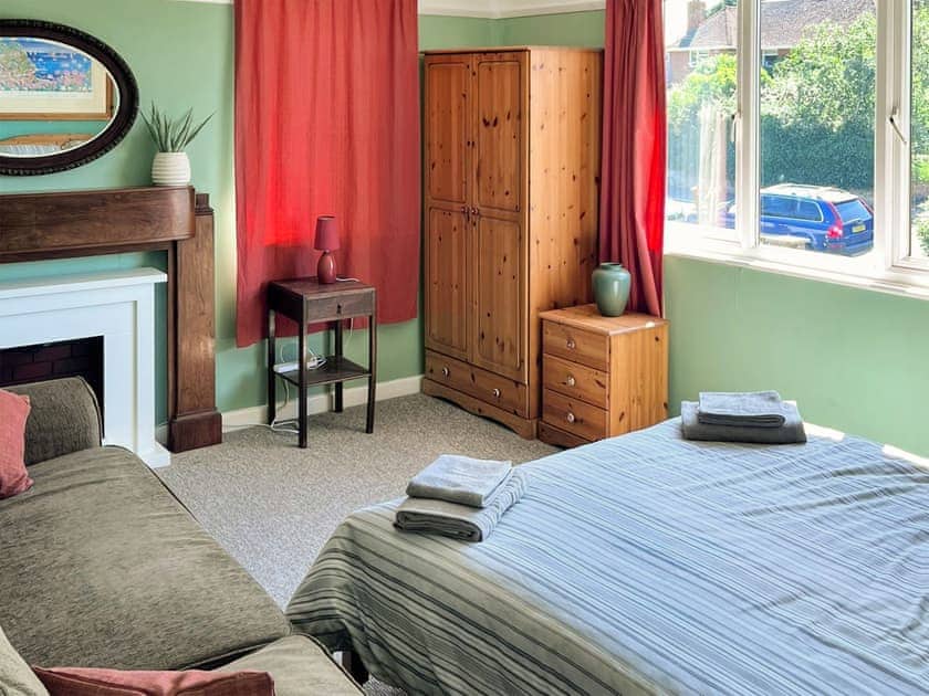 Double bedroom | Pillango, Cowes