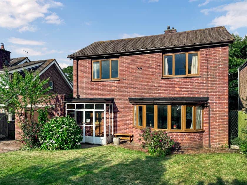 Exterior | Pillango, Cowes