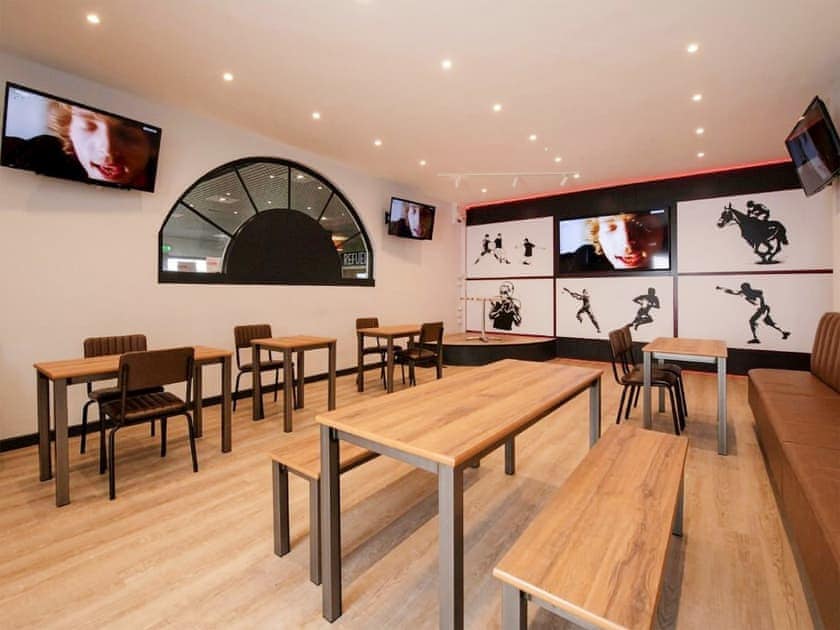 Setting | Sea Breeze, Heysham, near Lancaster