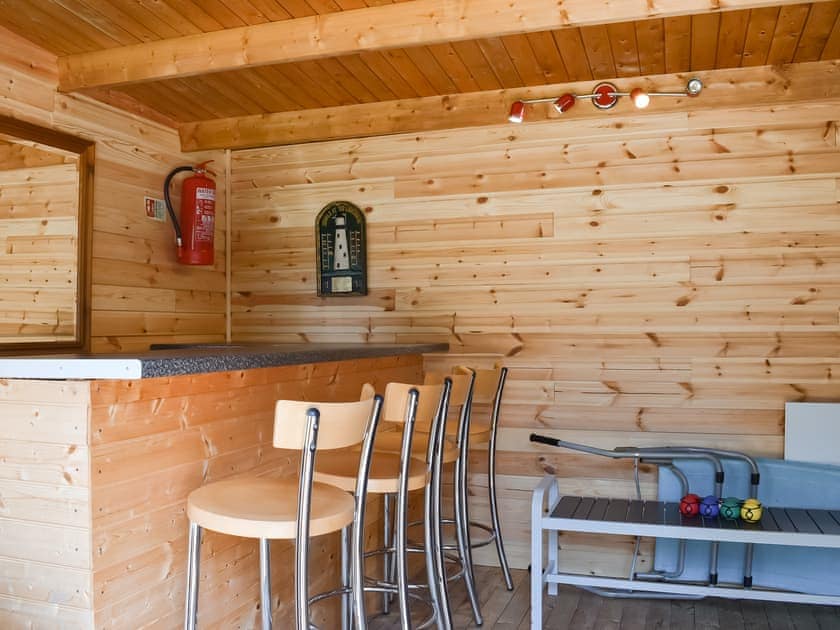 Summerhouse | Red Robin, Lymington