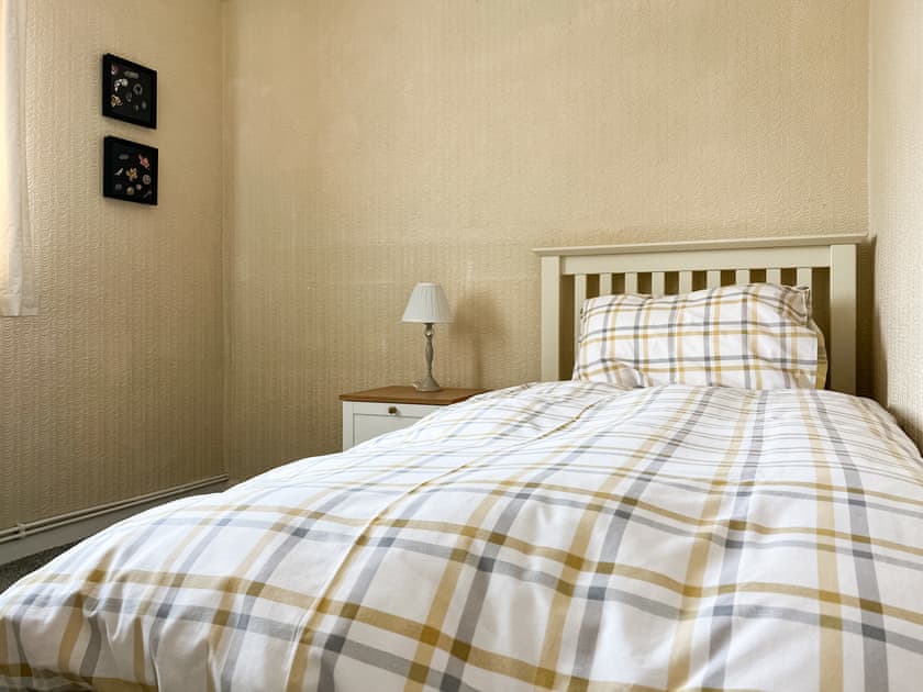 Single bedroom | Cwtch Cottage, Cardiff