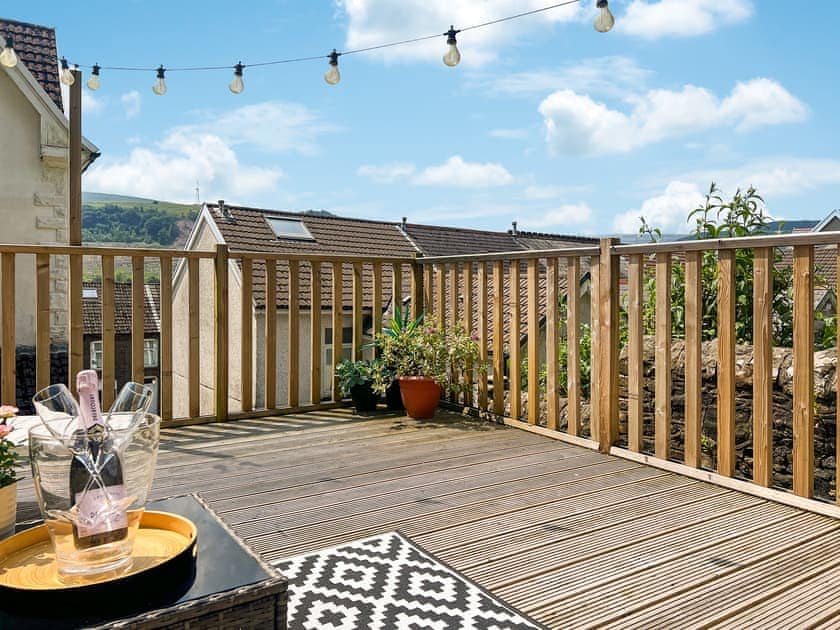 Decking | Mabon House, Pentre