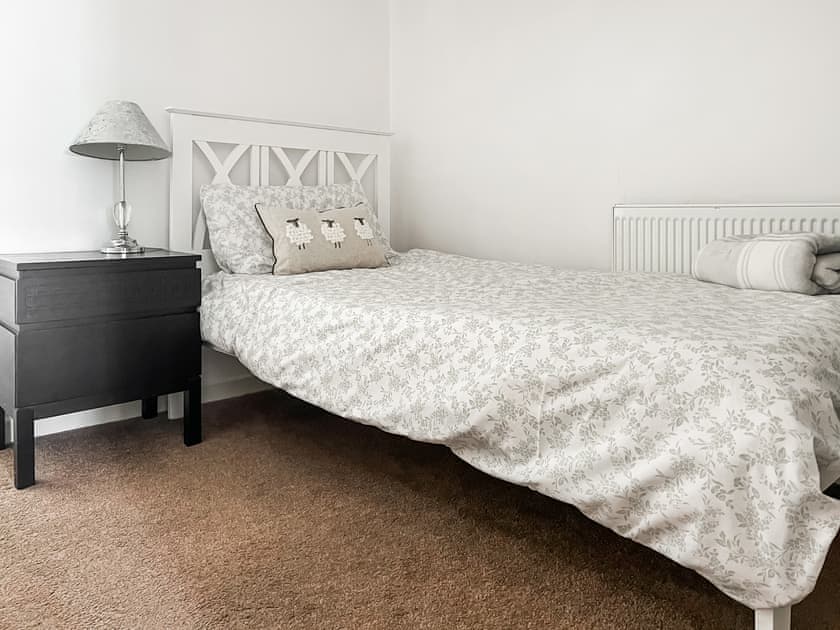 Bedroom | Mabon House, Pentre