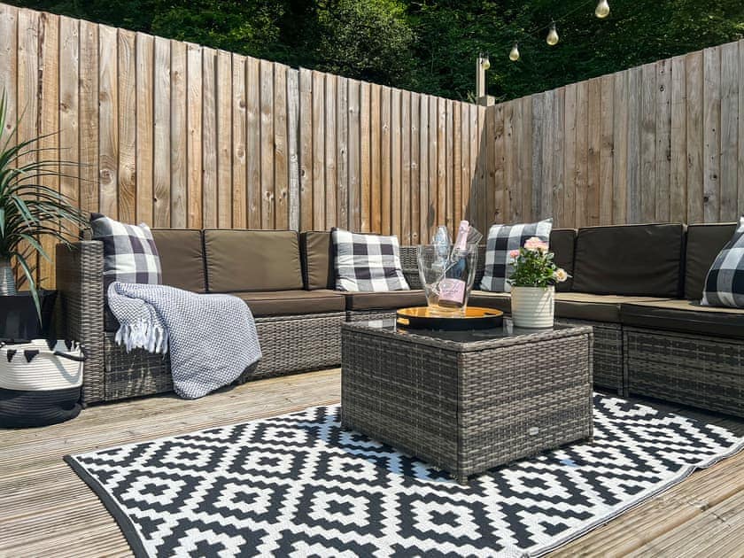 Decking | Mabon House, Pentre