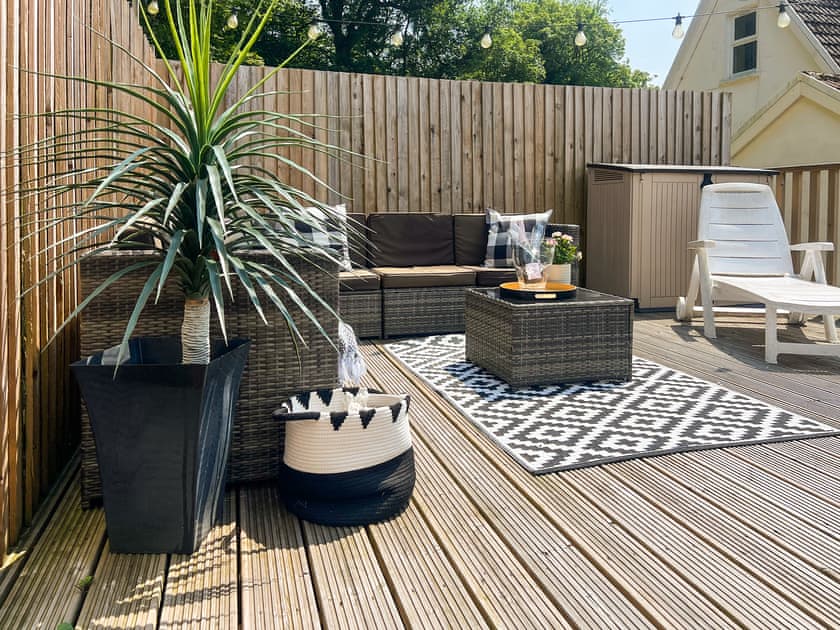 Decking | Mabon House, Pentre