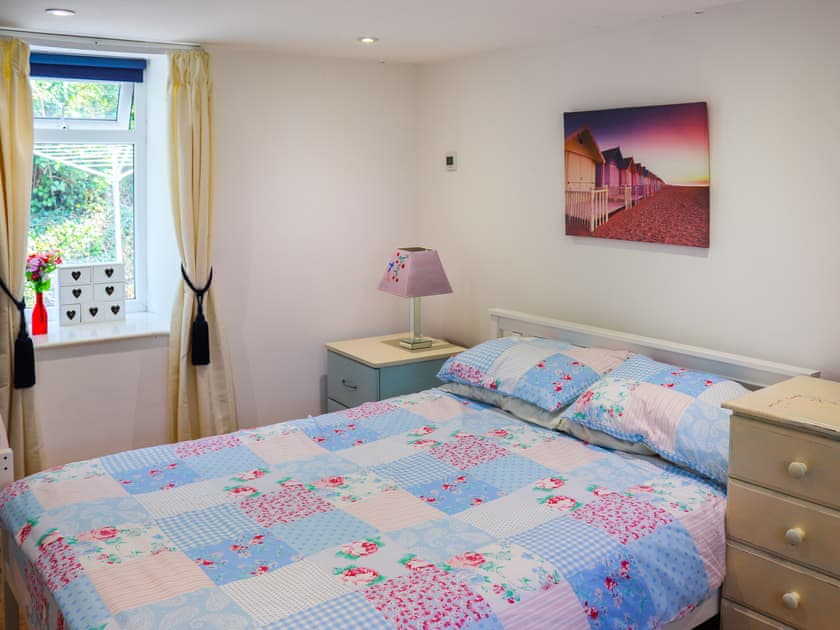 Double bedroom | Orchard Cottage, Pwllheli