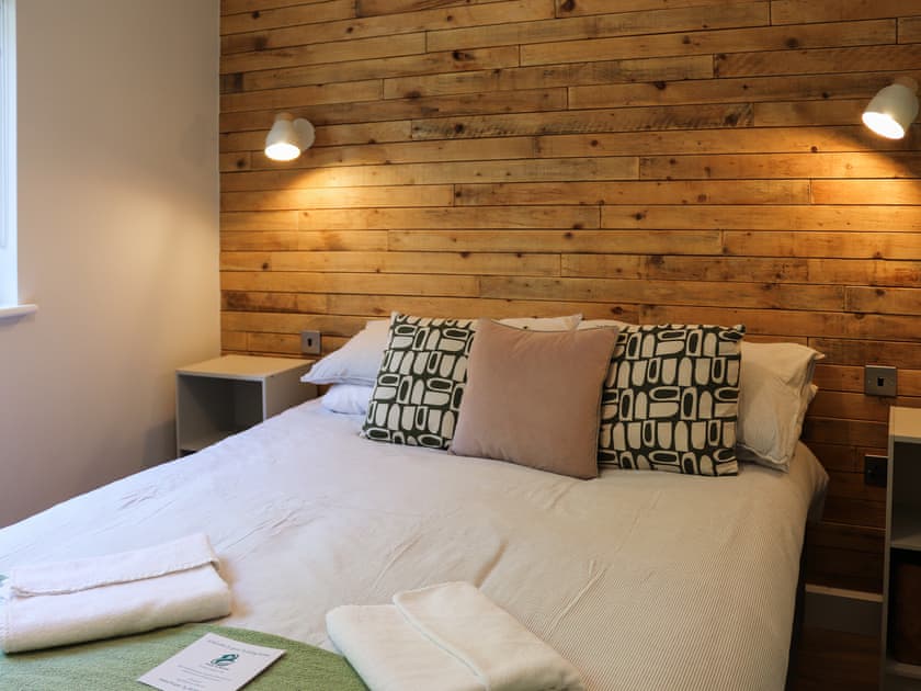 Double bedroom | Gwynant Lodge - Cwm Cadnant, Caernarfon