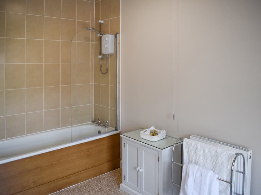 Bathroom | No12, Mold