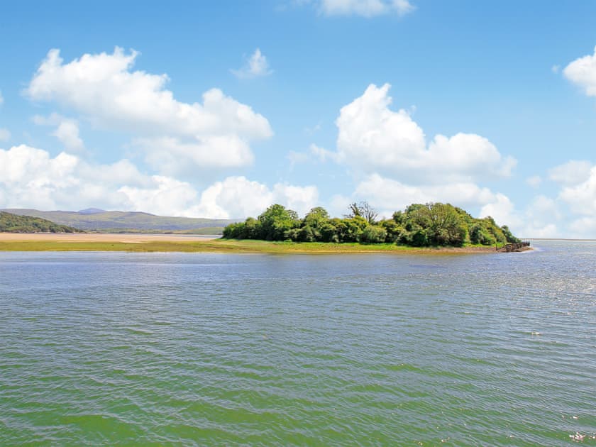 Surrounding area | Harbour Flat, Porthmadog