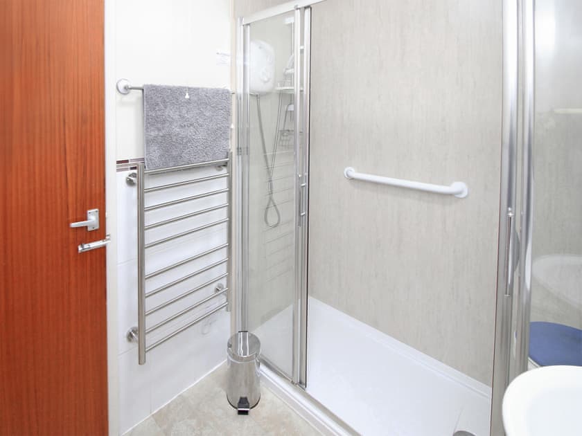 Shower room | Glaslyn Harbour Views, Porthmadog