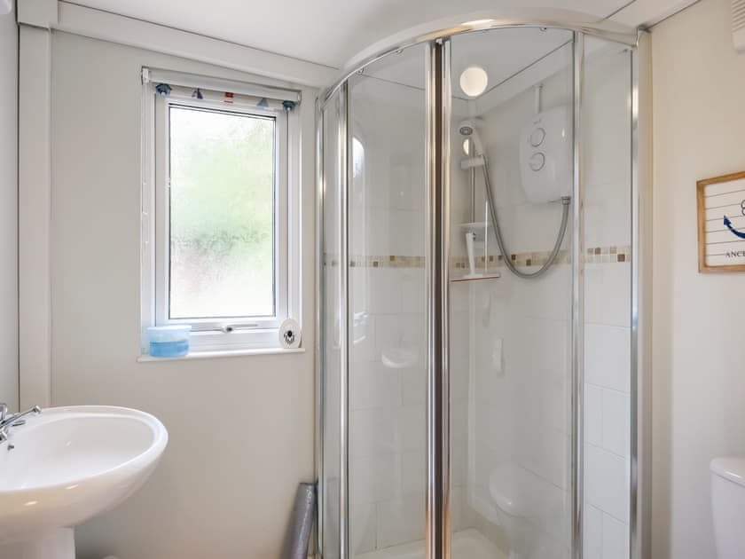 Bathroom | Treetops - Tides Reach and Treetops, Aberdyfi