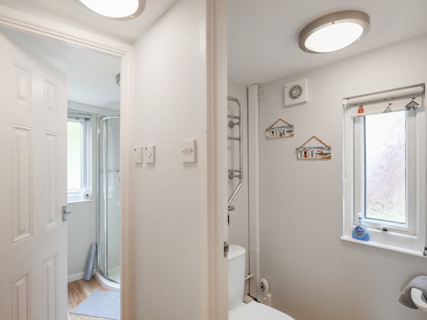 Bathroom | Treetops - Tides Reach and Treetops, Aberdyfi