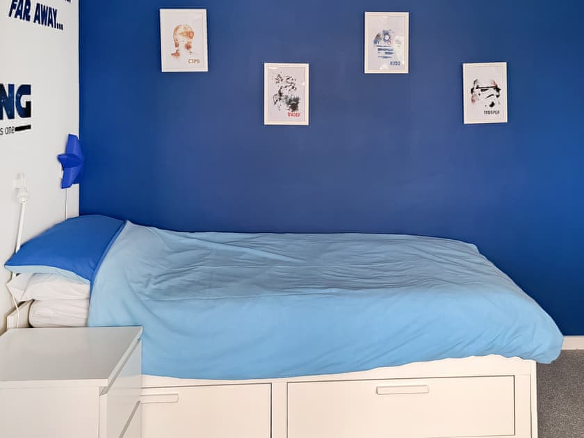 Single bedroom | Cosy Cotswolds House, Cheltenham