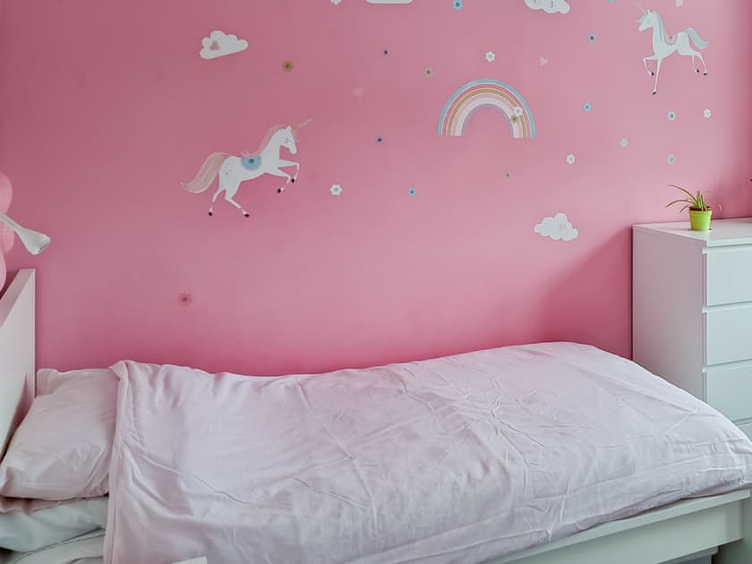 Single bedroom | Cosy Cotswolds House, Cheltenham