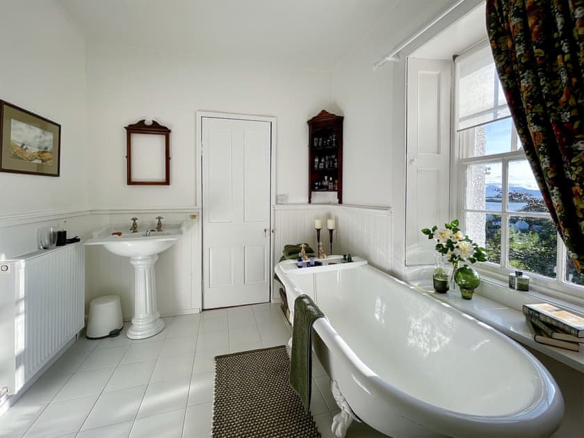 Bathroom | Applecross Manse, Applecross