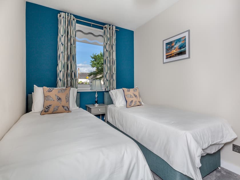 Twin bedroom | Riverside Apartment, Nairn