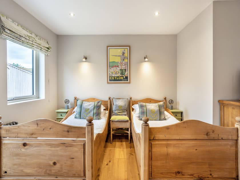 Twin bedroom | Homewood - Midgham Long Copse, Midgham