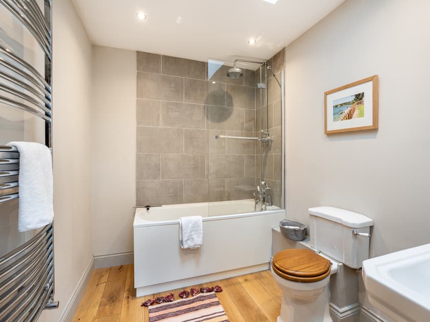 Bathroom | Homewood - Midgham Long Copse, Midgham