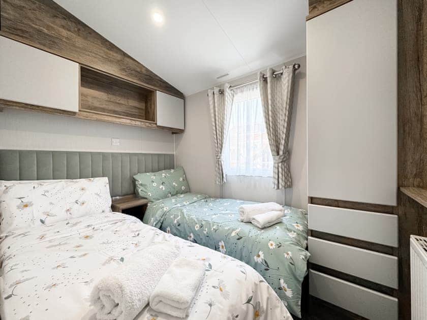 Twin bedroom | Brookwood, Kewstoke, near Weston-Super-Mare