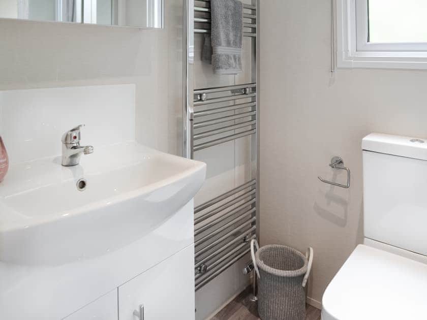 Bathroom | Pond’s View, Sewerby