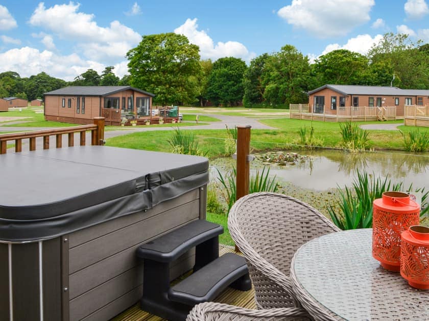 Hot tub | Pond’s View, Sewerby