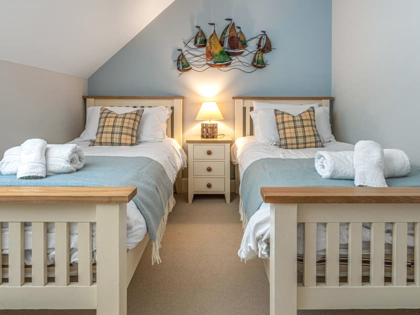 Twin bedroom | Smugglers Den, Beadnell