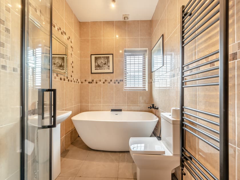 Bathroom | Ty Afon Jay - Ty Afon, Garnant, near Ammanford